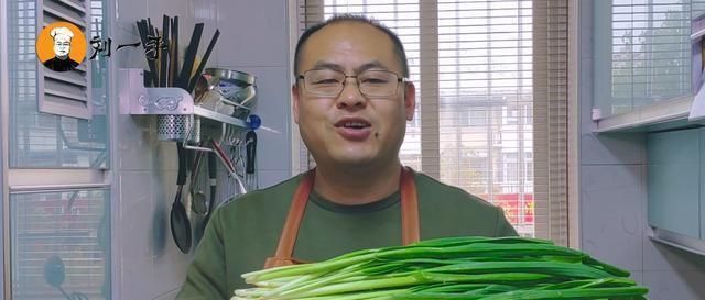 蒜苗炒鸡蛋好吃有诀窍,掌握这个技巧,鸡蛋嫩滑,简单又实用