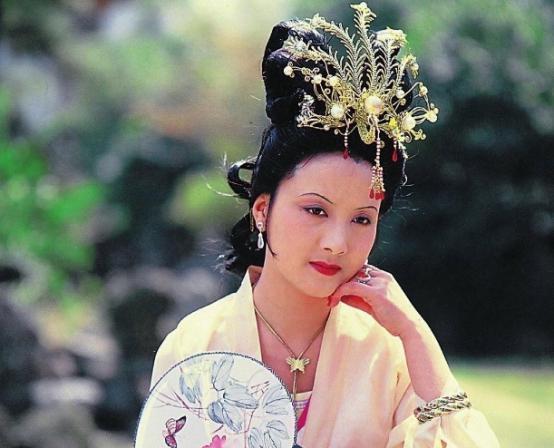 换上@红楼梦最上镜的人,不是陈晓旭张莉,而是那个不起眼的四川女孩