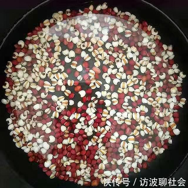 红豆薏米|它是天然“祛湿液”,早晚喝一碗,坚持15天,排出体内湿气一身轻