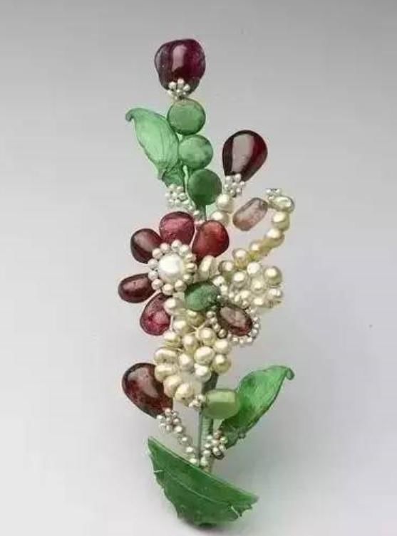 古代后宫首饰绝美惊艳穿戴有等级,制作更是无比精细,现在难超越