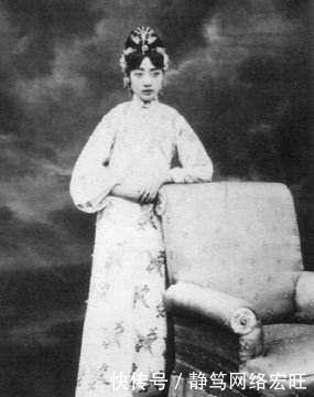 可怜|溥仪最可怜的老婆，不仅红颜薄命，骨灰盒还被做成了“菜板”