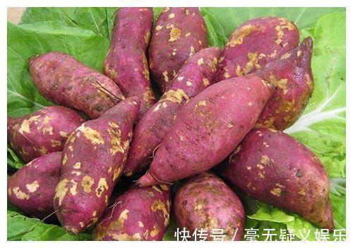 黄瓜|女性到了中年常吃3种食物,降压减脂,延缓衰老,促进身体排毒