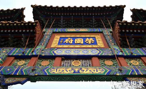 贾母#红楼梦曹雪芹给她最好家世、容貌和才干,她却活成了卑贱的下人