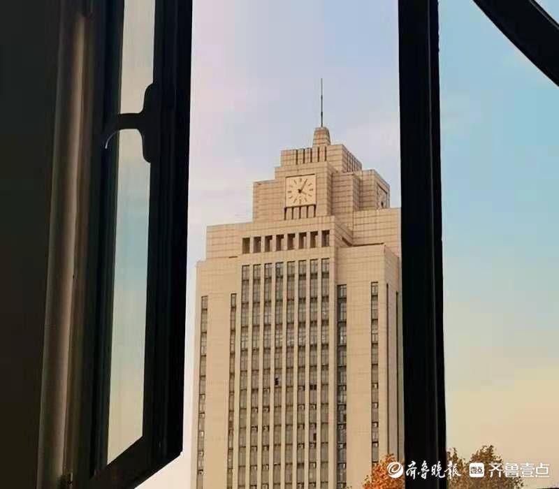 刘影$校园冬日暖阳——山东大学新传学院学生写生作业选登（五）