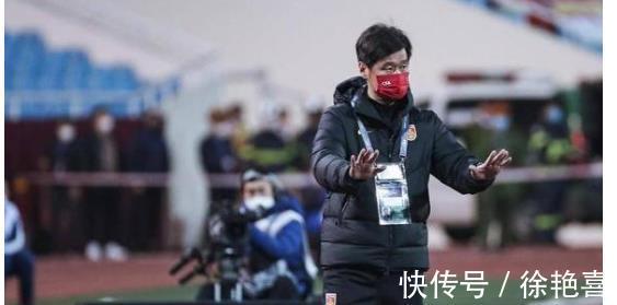 黄宏|1:3国足输球,球迷揪出李霄鹏3大失误:这样的球队能赢球才怪