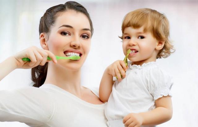 洗头|她五年内剖腹产4次，还学外国人不坐月子，如今现状怎样了