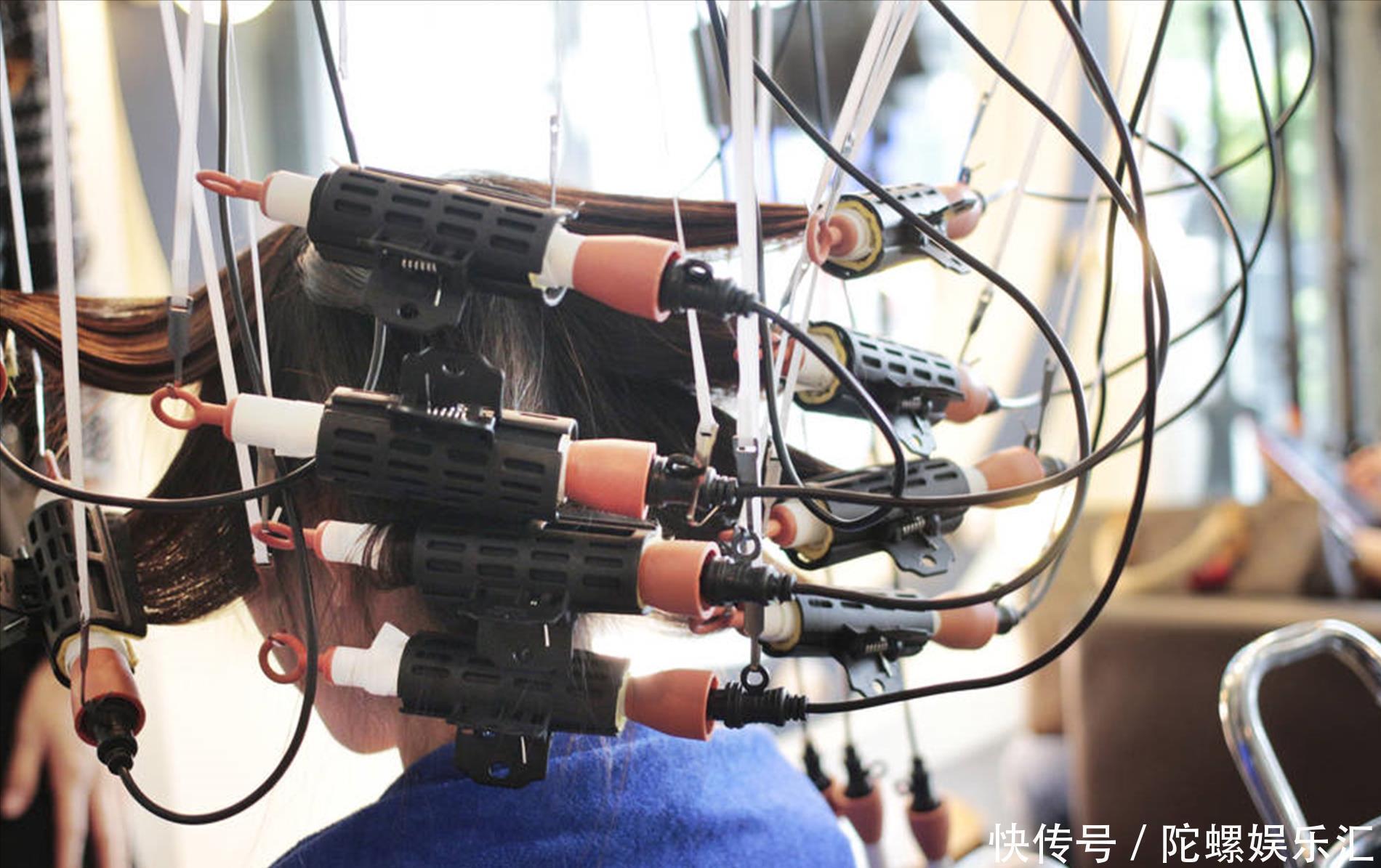 造型品 烫发后每天怎么打理?冷烫湿发造型,热烫干发造型,发型更有型