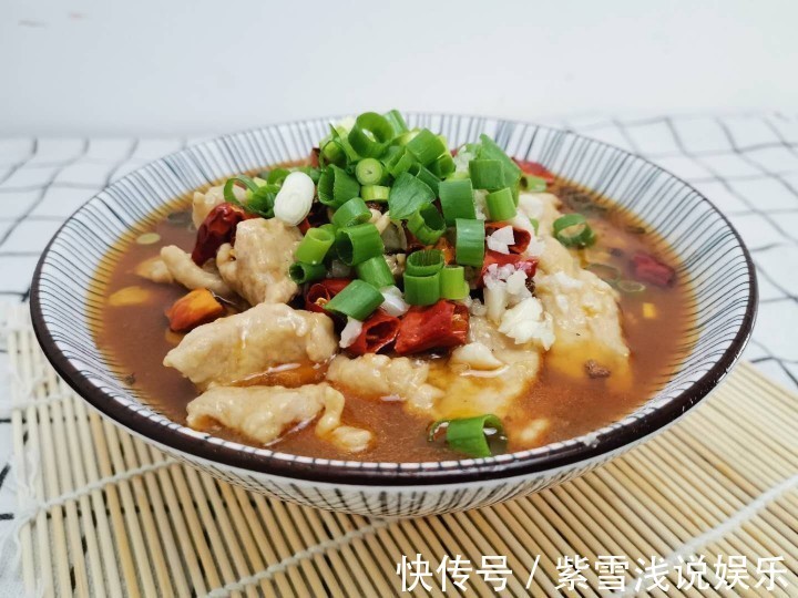 胡辣子|水煮肉片好吃有秘诀!上浆前多加1步,肉片更嫩更滑,还没腥味
