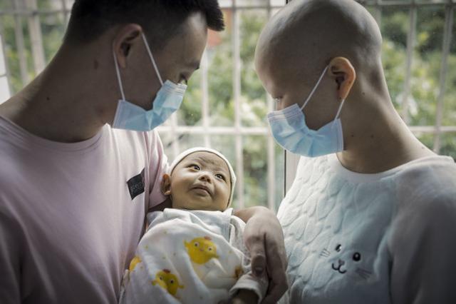 重症|漂亮孕妈得知身患重症仍冒死产子,孩子出生后老公懵了先救谁