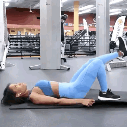 臀部|世界级超模Tatsiana Paulava,身材曲线完美,坚持运动或是关键