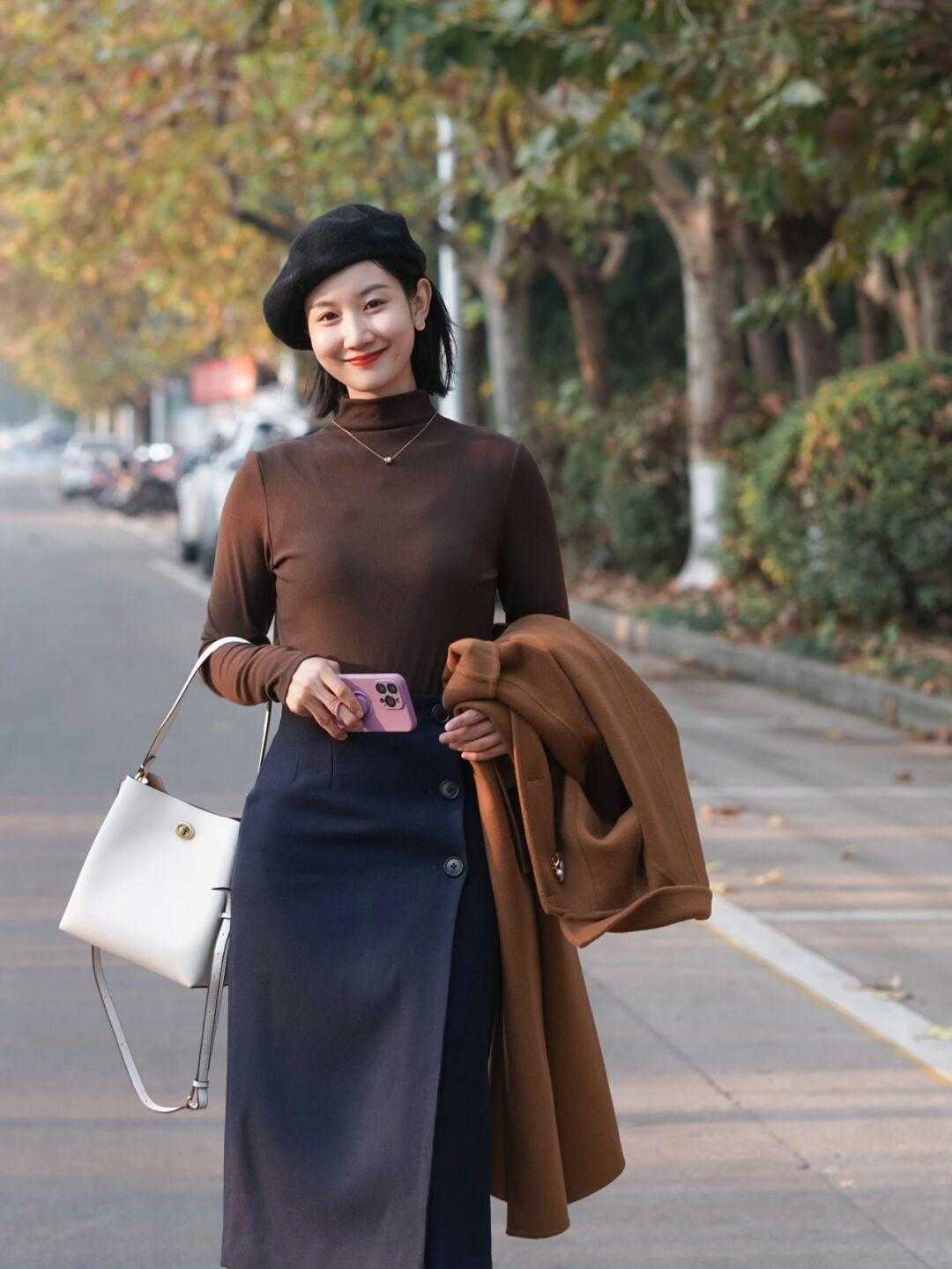 单一面|真正聪明的女人,通勤大衣这样搭,独具特色又干练气质