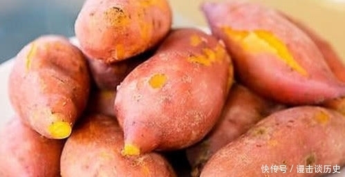 分享一种烤红薯的“土方法”,你也许就这么做过