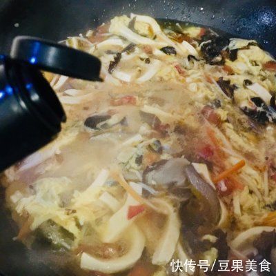  #福气年夜菜#暖心暖胃，减脂消食-家常酸辣汤