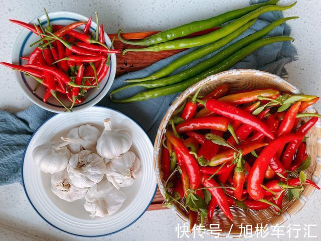 辣椒|自制蒜蓉辣椒酱,掌握3点,不长白花耐保存,蒜香浓郁拌啥都香