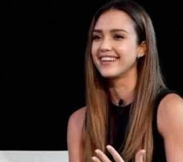 十条街|“NBA第一女神”, 曾被林书豪追求, 网友 气质甩卡戴珊十条街!
