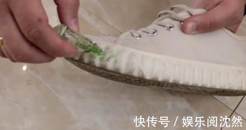 风油精的这4大用途，看完才知道这么实用，赶紧给家里囤几瓶