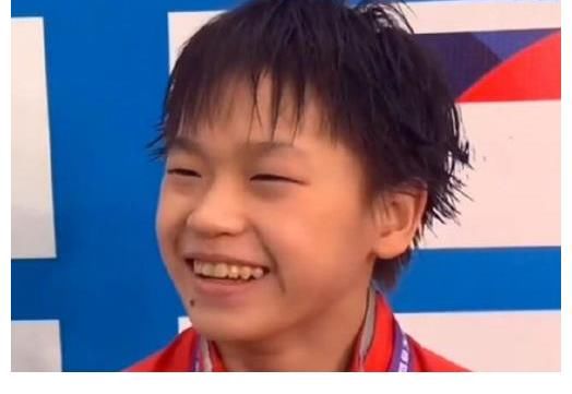 小写手|黄渤一语道破全红婵处境,富在深山却有远亲!网红带燃气做饭蹲守