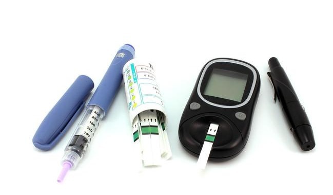 血糖监测|糖尿病20年,吃喝不忌口,糖化低于6.2,我的方法总结有5点