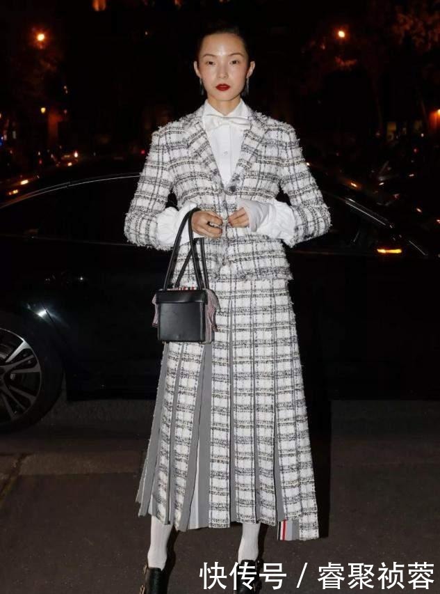 千鸟格|今年秋冬,一定要有一件“毛呢裙”,搭羽绒服时髦不说,特显气质