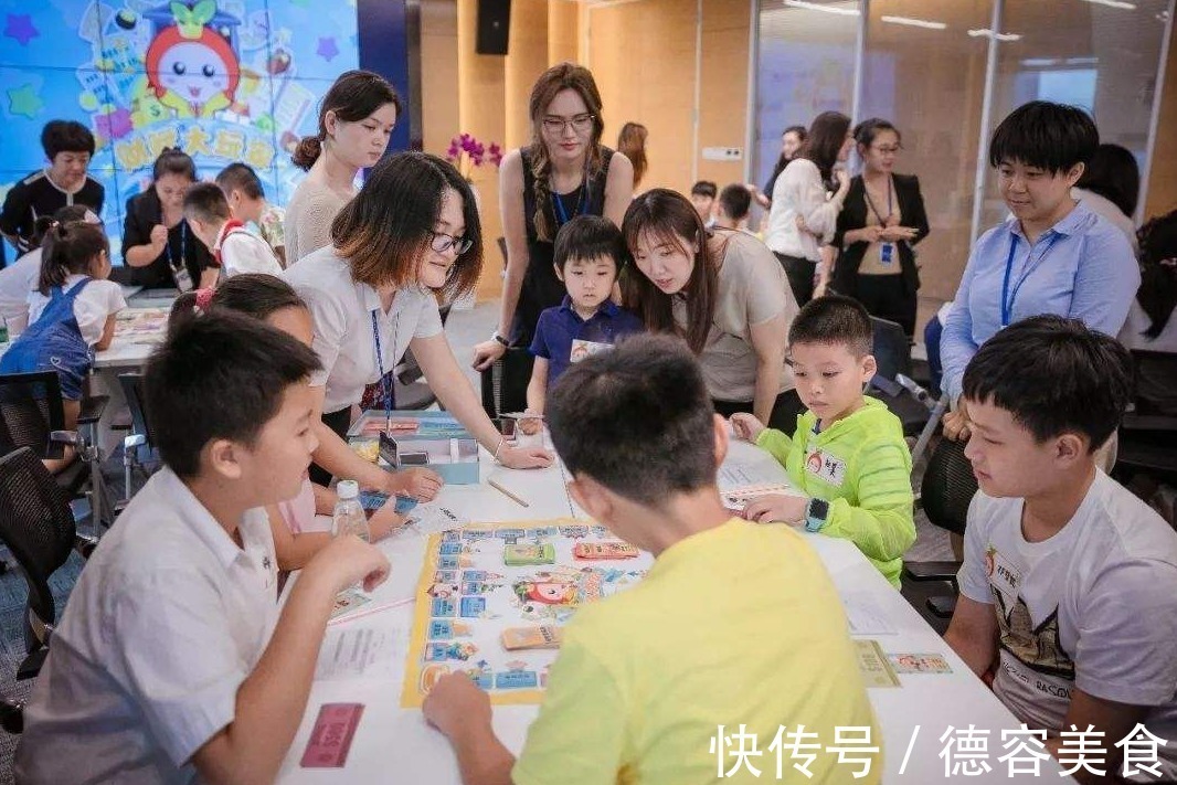 懂得|对孩子的财商的教育要趁早，父母做好这４点，孩子更懂得“花钱”