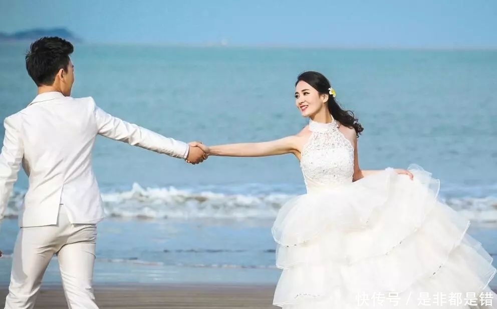 月初|家有4生肖,11月初大运加身,桃花盛开,横财到来,有钱还有爱