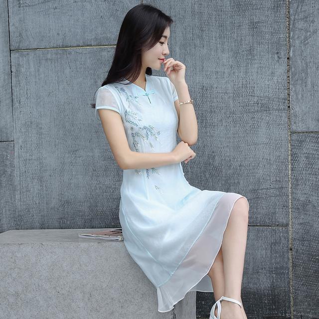 印花 岁月的沉淀与现代的冲刷!一袭改良旗袍裙,诠释东方女性神韵之美