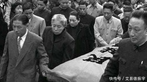 吊唁|鲁迅先生有多伟大,他去世以后,第一天就来了5000人吊唁