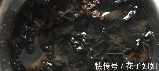 干木耳|卷心菜和木耳就是最佳搭档,营养又美味,好吃的不得了!