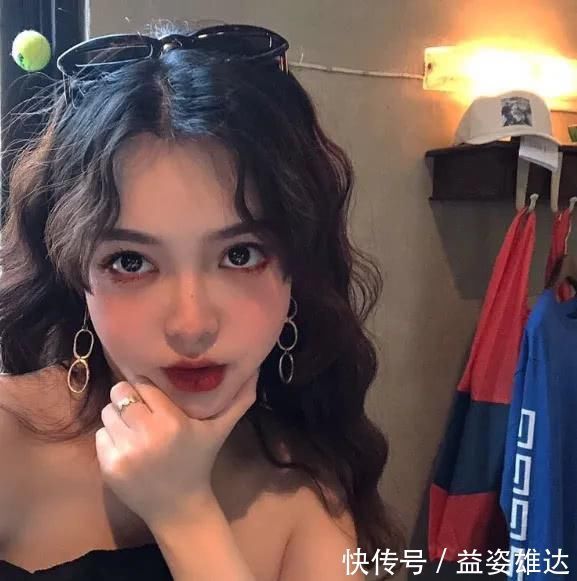 越长越大方的女生,八成逃不过“这3特征”,难怪异性缘爆棚被狂追