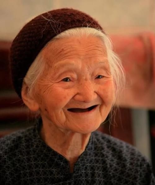 大妈|老年人“年龄标准公布”，过了这个年纪之后，才可以称为老年人