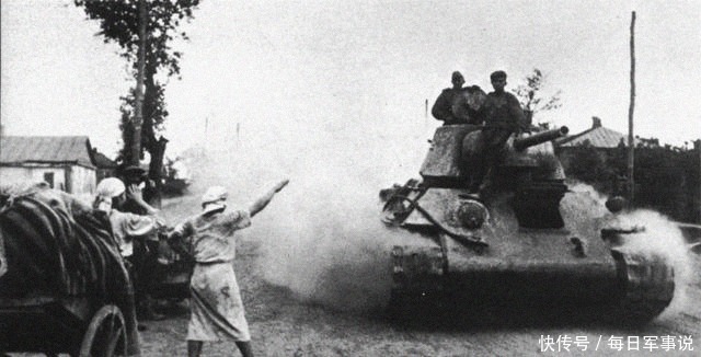 进攻中的苏军|一组二战老照片,库尔斯克战役中的苏军