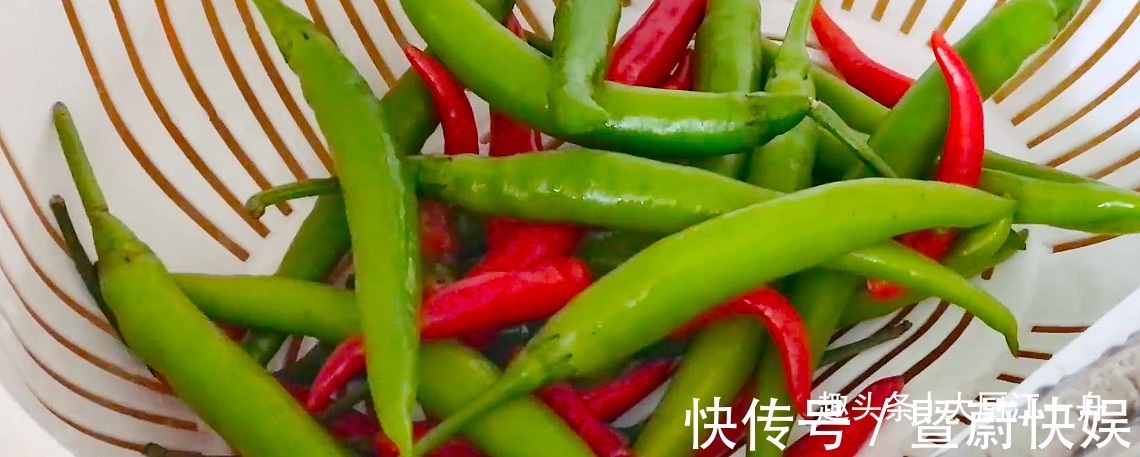 玻璃瓶|腌茄子的季节到了,一次做10斤,开胃又解馋,吃一年也不怕坏