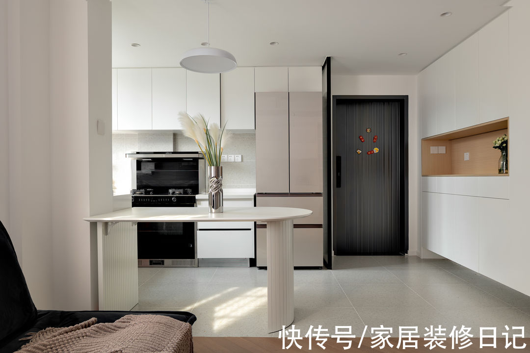 两房|60㎡改极简两房半，LDK客餐厨一体设计，空间显大堪称小户型典范