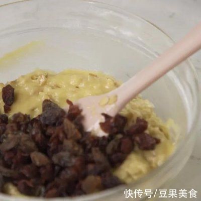 果干|健康低卡的果干燕麦麦芬，早餐吃它活力又营养