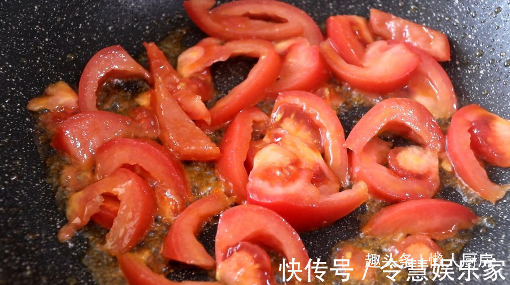 西红柿|饭店烧的西红柿蛋汤，比自己烧的好喝，原来有小窍门，教你这么做