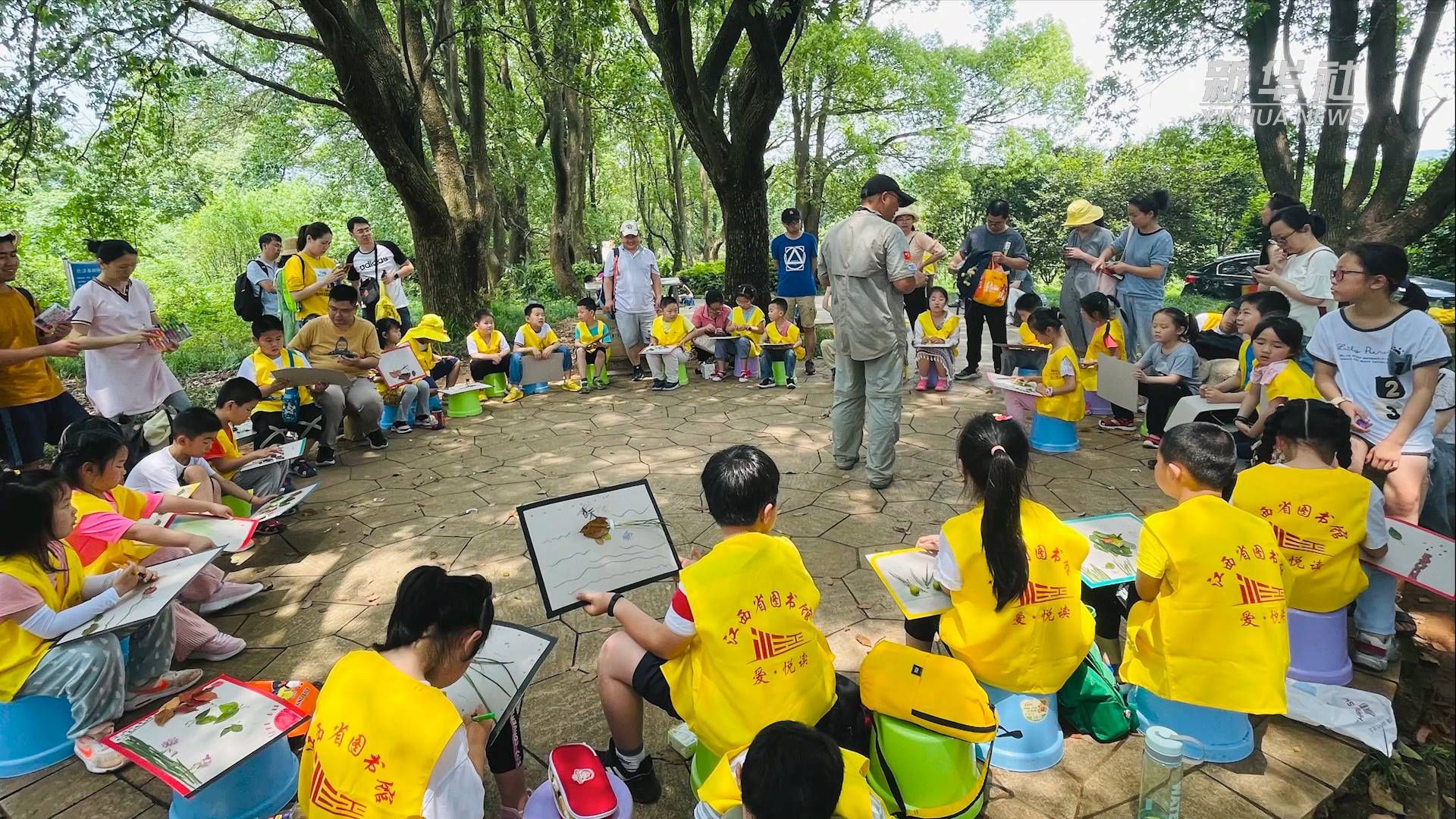 夏天|书香夏天 “神兽”暑假爱泡图书馆