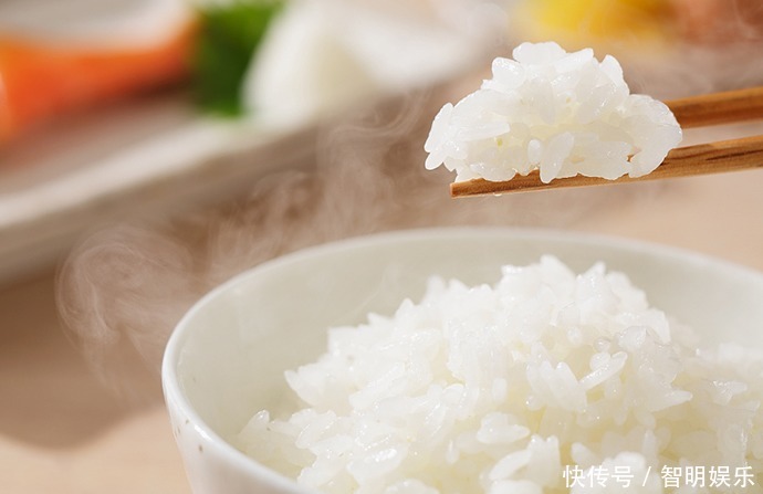 蒸米饭，外行只会加水！多加2样，蒸得更快，香软可口，粒粒分明