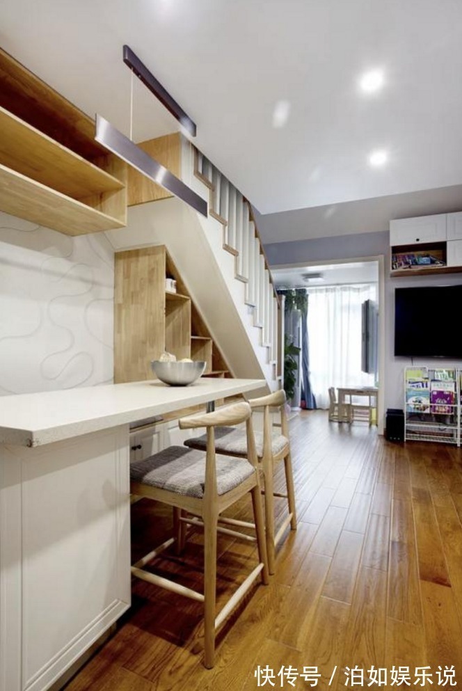 实用|楼梯只用来上下楼学会这么设计,书房、储物间都有了,太实用!