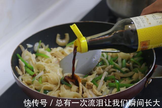 比打卤面还香的炒面，饭菜一锅出，吃一次就爱上了，做法超简单