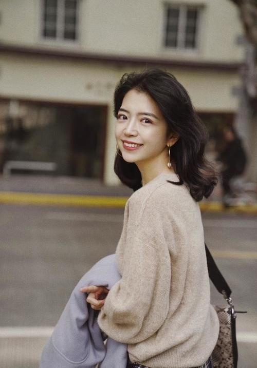 三木 太适合穿毛衣了,亲手教你搭配技巧,太洋气了