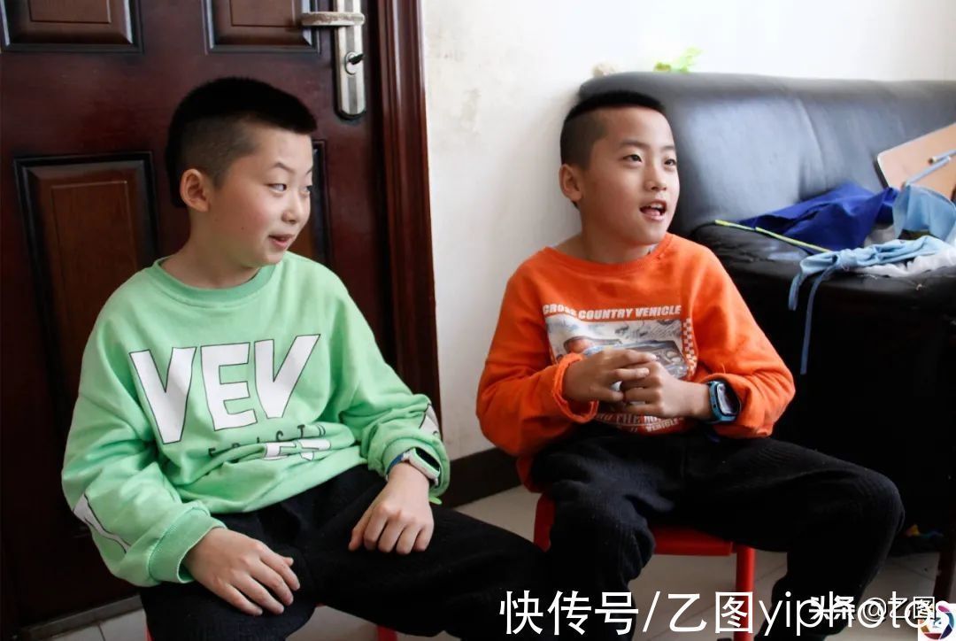 治疗|双胞胎同患脑瘫,奶奶患病后拒绝治疗,弥留之际叮嘱儿子救孩子