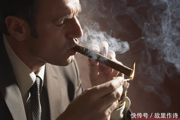来客|家里来客抽烟或者有爱抽烟的人,烟味怎么去除,教你2个小妙招