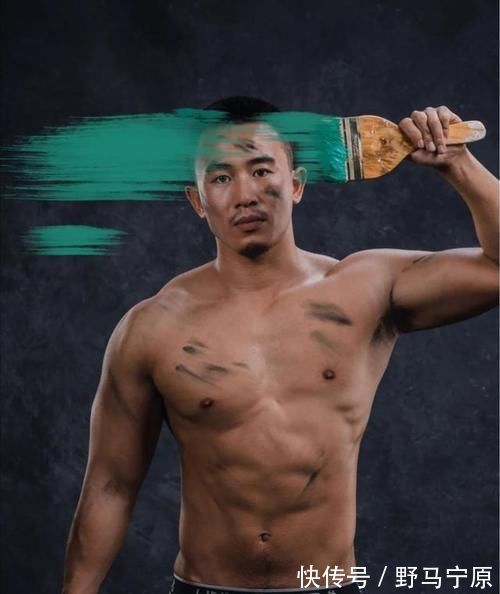 外表|强壮的90后健身教练，成熟稳重的外表，满满的荷尔蒙，羡慕哦