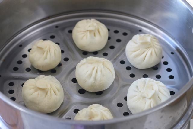 这三样，堪称包子馅儿的黄金搭配，鲜香、爽口，一吃就停不下来