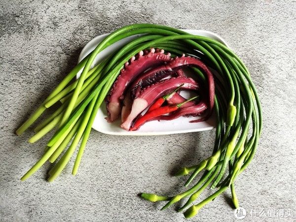 天气转凉,这菜可常吃!温和不辣口,配它炒一炒,鲜嫩好吃又开胃