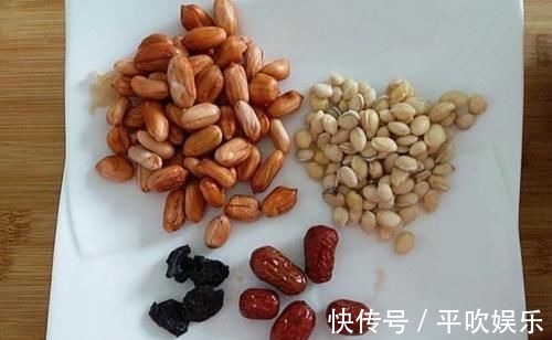 小枣|冬天,女性常吃这粥,每天暖乎乎吃一小碗,补血养颜,气色好起来