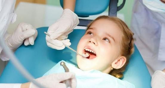 糖果|越来越多孩子长“双排牙”,与糖果无关,是父母喂养有误区