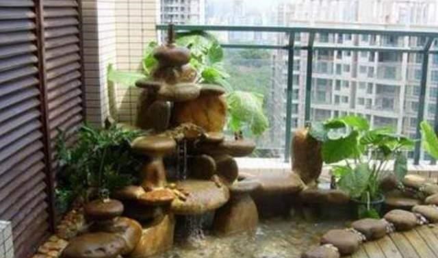 养花高手不买一楼房子,庭院生活,一个阳台就能实现,羡慕