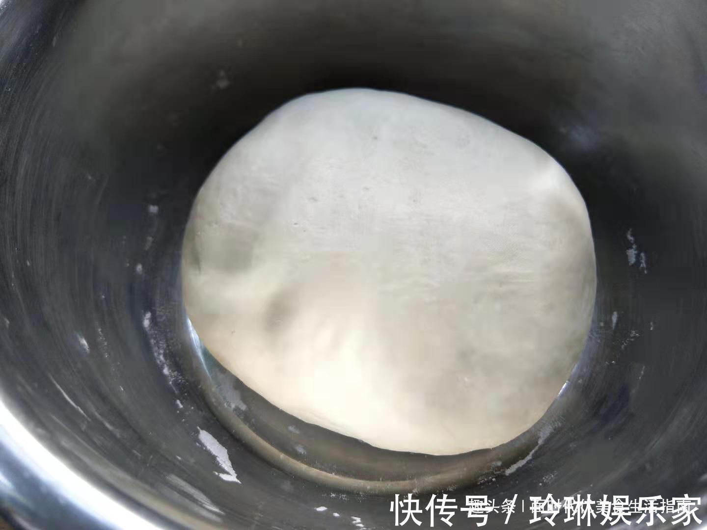 番茄酱|外面30一个的披萨,自己在家做成本只需几块钱,又软又香又划算