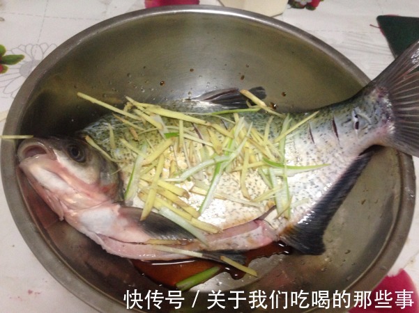无论什么鱼,红烧时牢记3个技巧,鱼肉软嫩鲜美没腥味,太好吃了